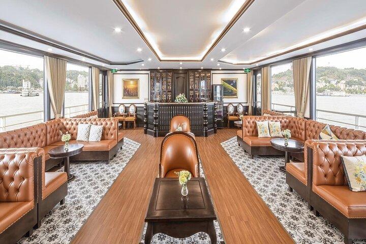 Sea Octopus Luxury Day Cruise: scopri la baia di Halong con stile
