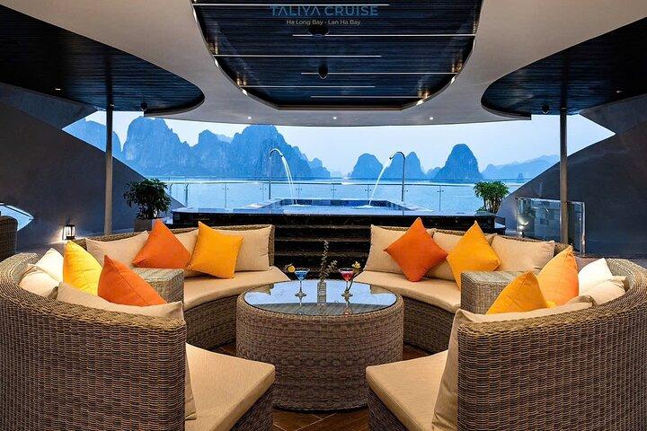 Hanoi : Ha Long & Lan Ha Bay Escape met Taliya 5 - Star Day Cruise