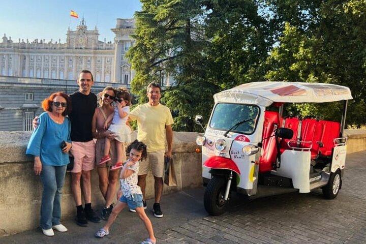 Private 1H Eco Tuk Tour in Madrid – Exklusiv & Spaß Erlebnis