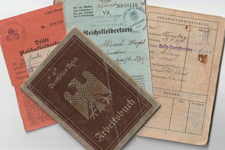 Munique no 3o Reich e 2a Guerra Mundial Pequeno grupo de caminhada