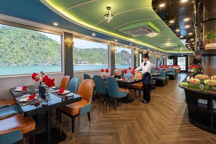 ラカスタクルーズハロン湾豪華日帰りツアー、ビュッフェ、ジャグジー