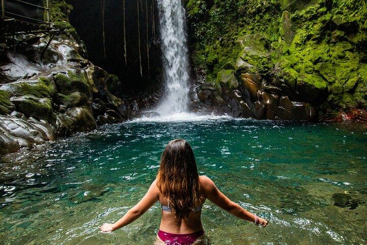 Rincon de la Vieja: Volcano Hike, Waterfall & Hot Springs