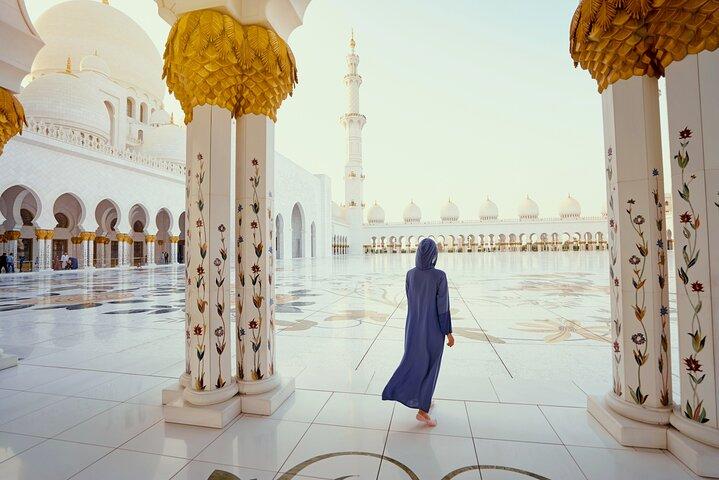 Private Full-Day City Tour in Abu Dhabi with Lunch Option