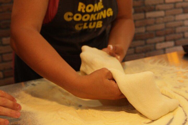 Rome Pizza Making Class with Aperol Spritz