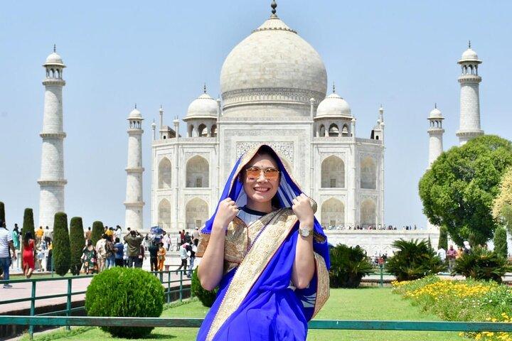 Tour Taj Mahal con fotógrafo profesional con alquiler Saree