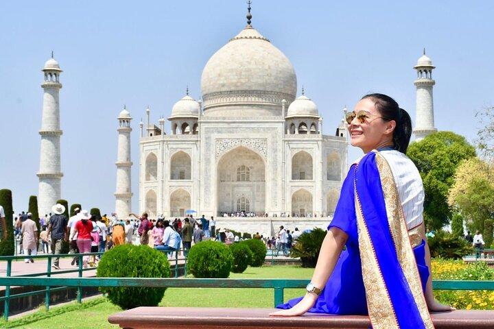Tour Taj Mahal con fotógrafo profesional con alquiler Saree