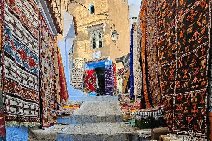 Casablanca to Fes: The Blue City & Imperial Gems Tour de 6 dias