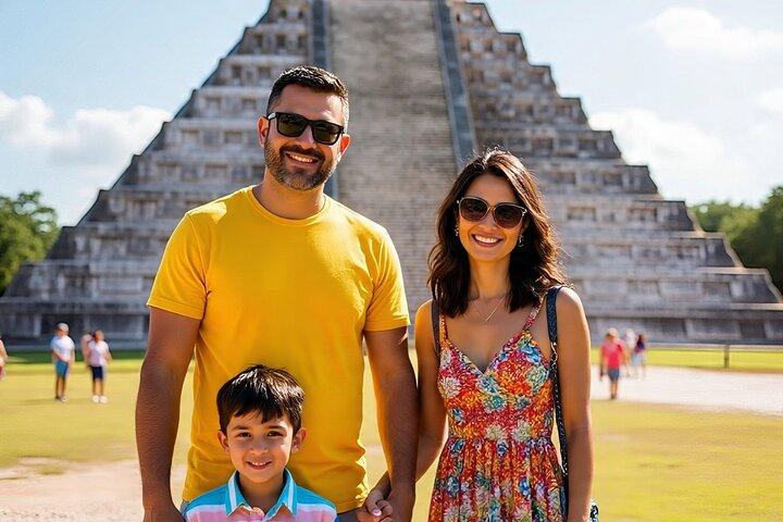 Excursão privada ao Cenote Hubiku e Valladolid de Chichen Itza com almoço