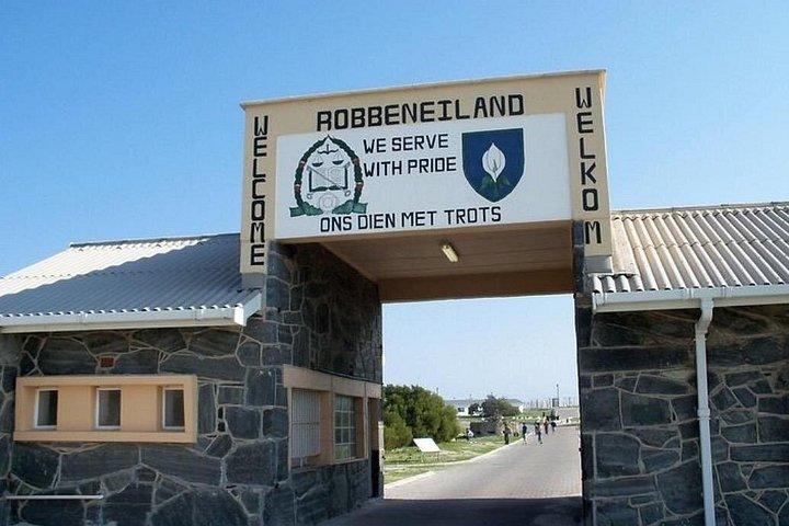 Robben Island and Table Mountain Guided Tour with Ferry Ticket.