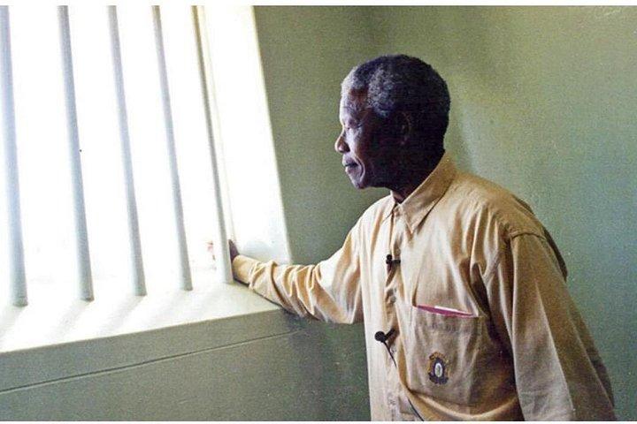 Robben Island and Table Mountain Guided Tour with Ferry Ticket.