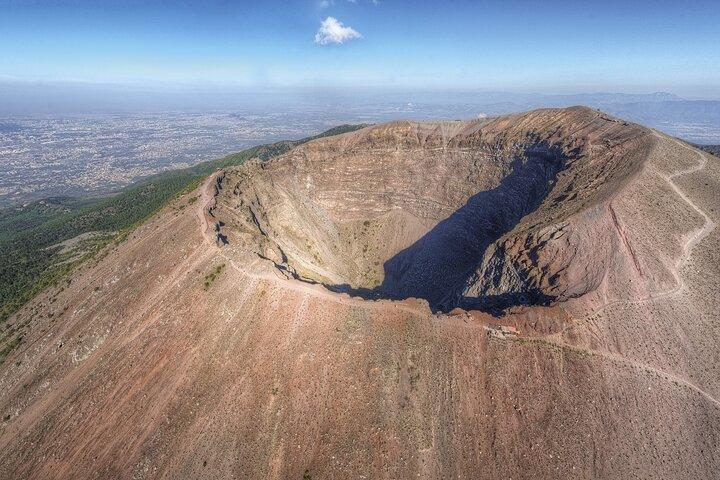 Visita sin colas al cráter del Vesubio desde Nápoles o Pompeya