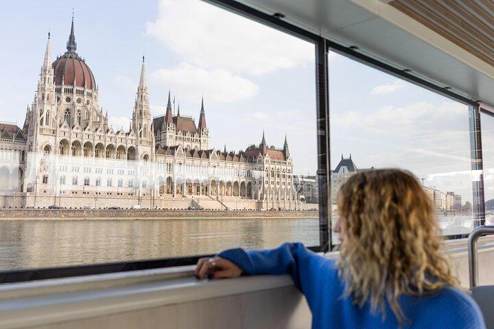 Budapest Donaukryssning med dryck, Audio Guide
