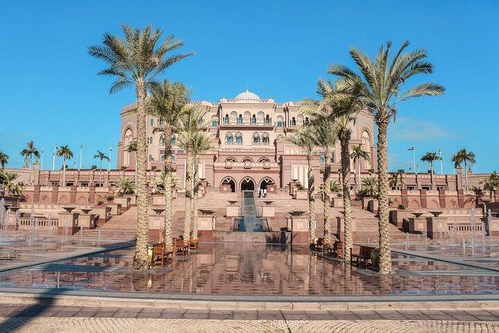 Abu Dhabi City Tour med Qasr Al Watan og Louvre Museum Besøg