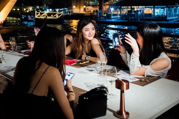 Pruek Luxury Bangkok Dinner Cruise no Rio Chao Phraya