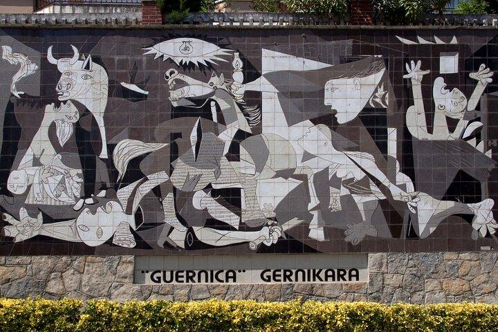 Excursão privada da Costa Basca em Gaztelugatxe, Mundaka e Guernica