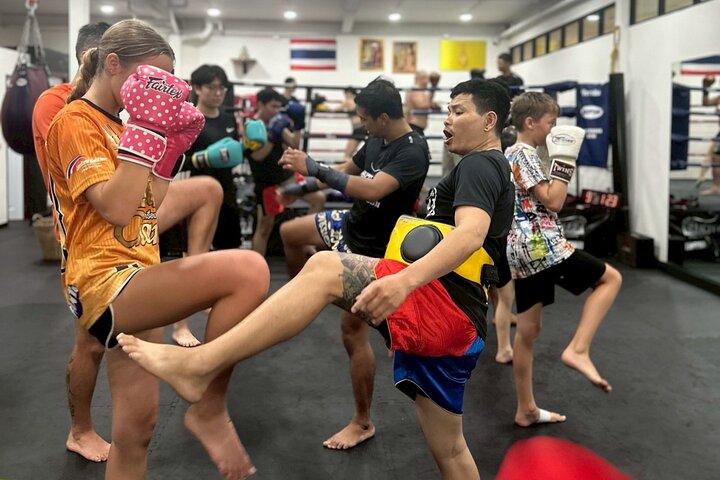 Bangkok Muay Thai Clase de entrenamiento Diversión Entrenamiento amigable para principiantes