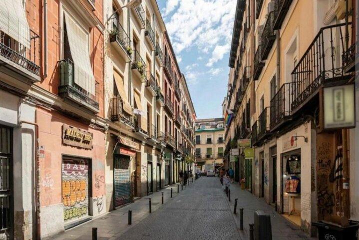 Malasaña y Chueca Un Tour que Grita Libertad