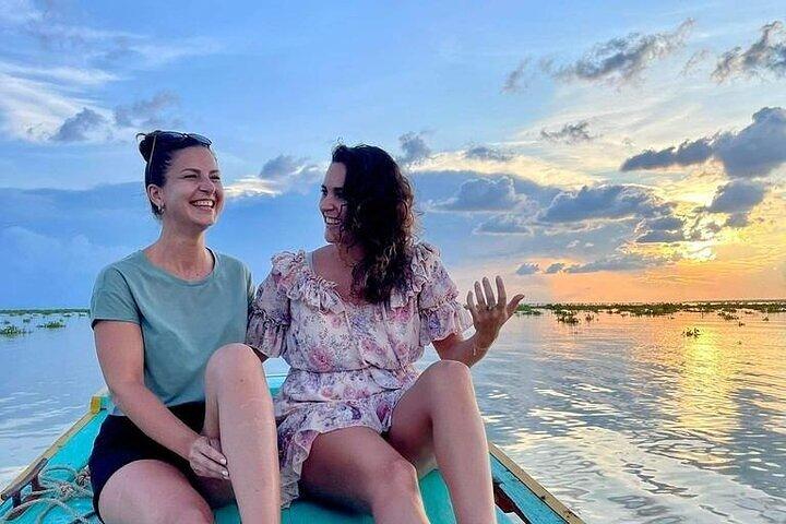 Sunset Kampong Phluk palafitte villaggio natale sul Tonle Sap