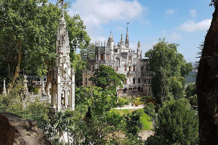 Lisboa: Sintra, Pena, Regaleira, Cabo Roca e Cascais 8h