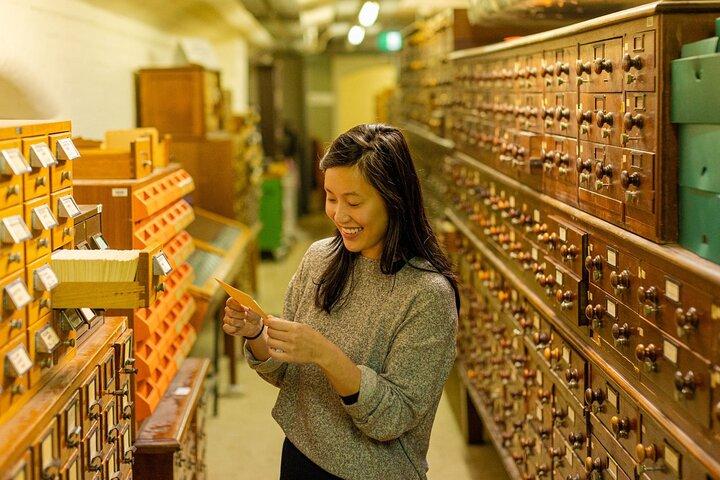 メルボルンの象徴的な州立図書館のガイドツアー