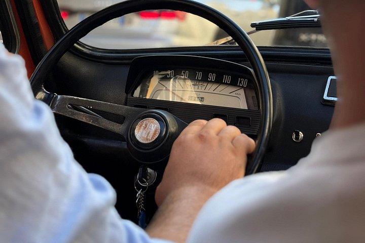 ローマのラ ドルチェ ヴィータ フィアット 500 ツアー