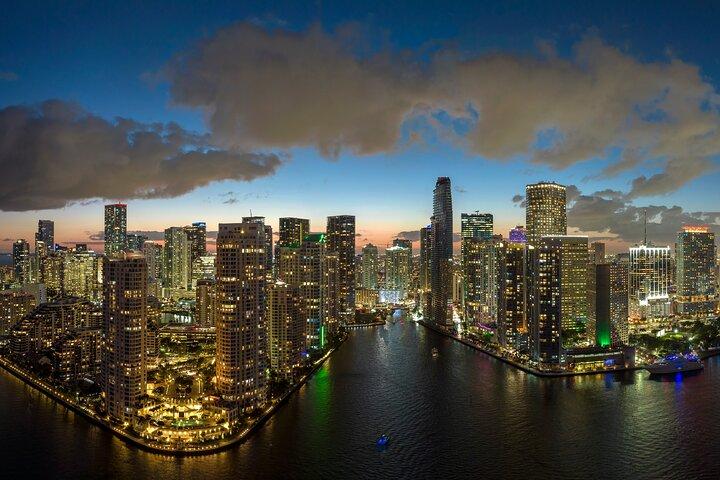Un Bar Épico en Miami Florida