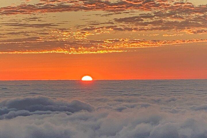 Pico do Arrieiro sunrise, skywalk cliff, valley of nuns viewpoint