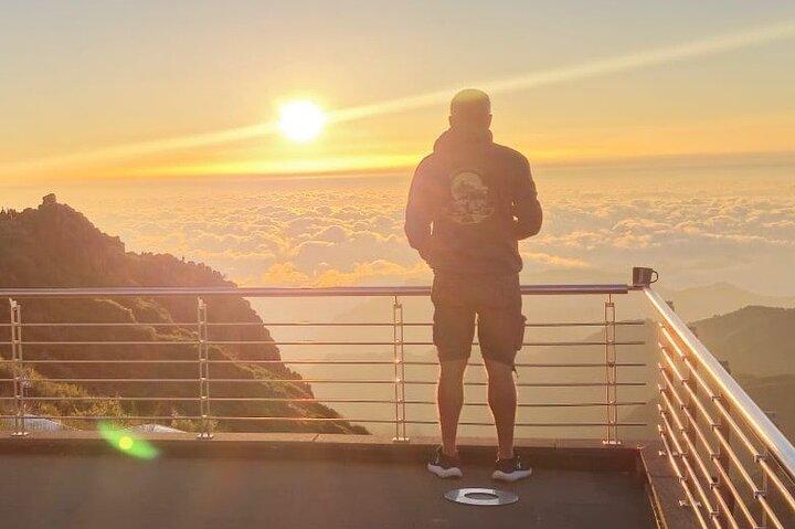 Pico do Arrieiro sunrise, skywalk cliff, valley of nuns viewpoint