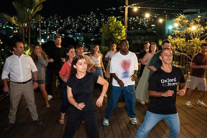 Salsa & Bachata Nightlife Tour in Medellín with a Local Dancer