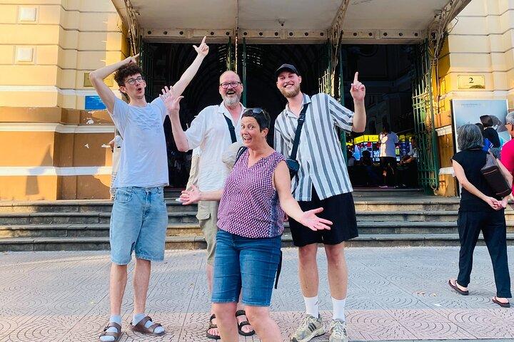 Ho Chi Minh: Downtown Walking Tour with Local