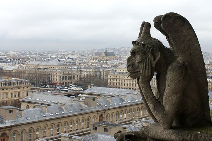 Notre Dame Guided Tour with Scheduled Group Access Option