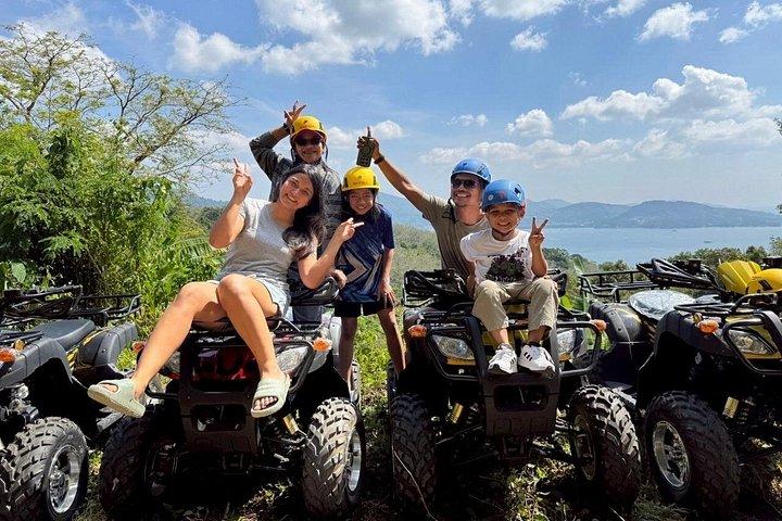 プーケット・カマラ・スカイラッシュ・ジップラインとATVアドベンチャー