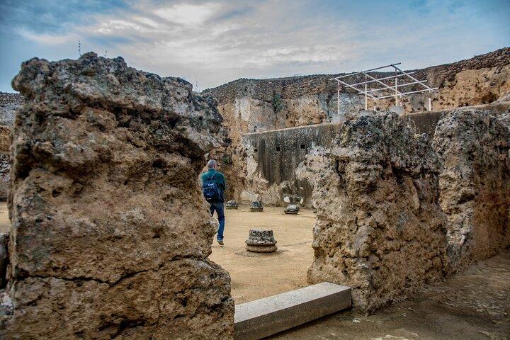 Carmona og Necropolis: Guided Day Tour fra Sevilla