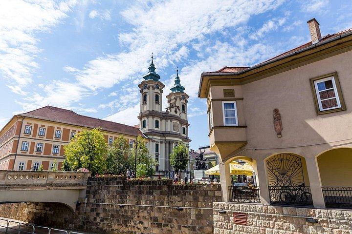 ブダペストからエゲル旧市街とエゲルフュルデーへのプライベート日帰り旅行