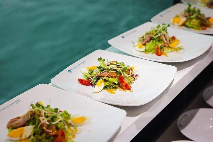 ハロン・カタマランによるハロン湾＆ランハ湾豪華日帰りクルーズ