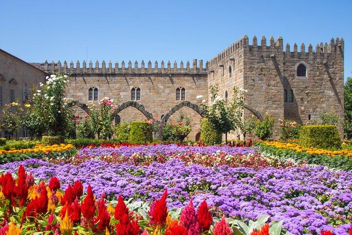 De Porto: Viana do Castelo Braga e Guimarães