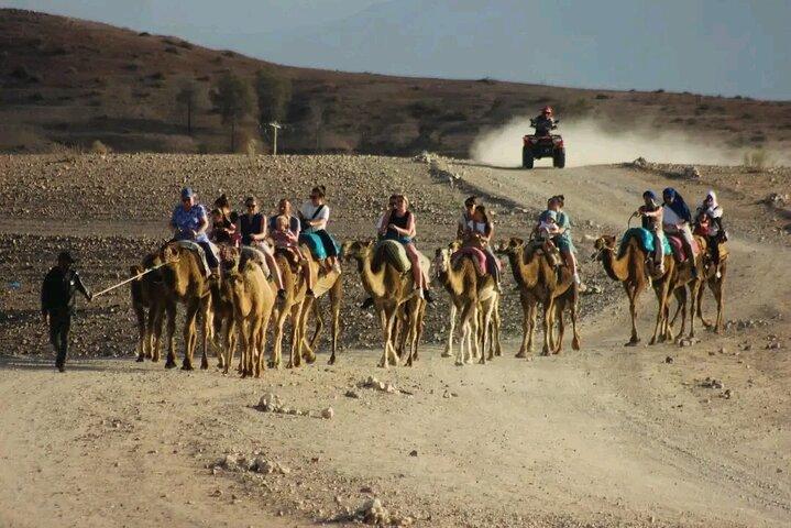 Desert Agafay Tour con spettacolo Cena / Quad Bike & Giro in Cammello al tramonto