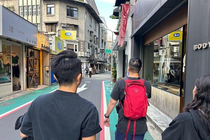 台北隠れ家グルメ、マーケット＆屋台料理ツアー（8＋試食付き）