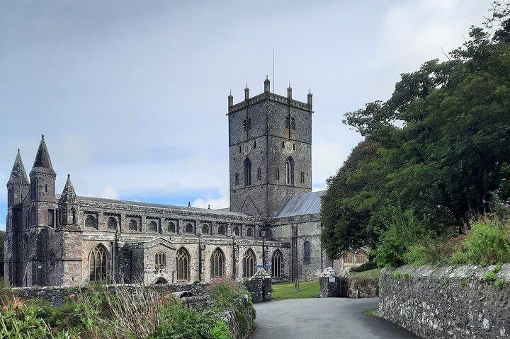Visite de la ville de St. Davids et du sentier côtier