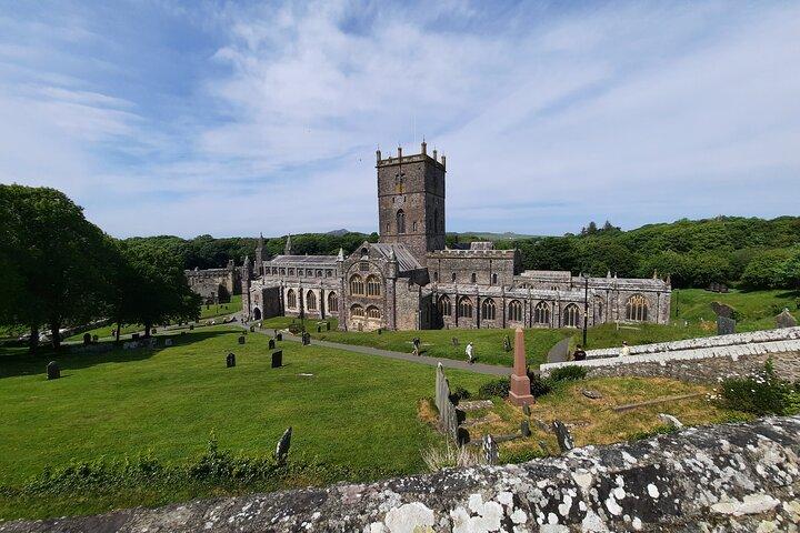 Visite de la ville de St. Davids et du sentier côtier