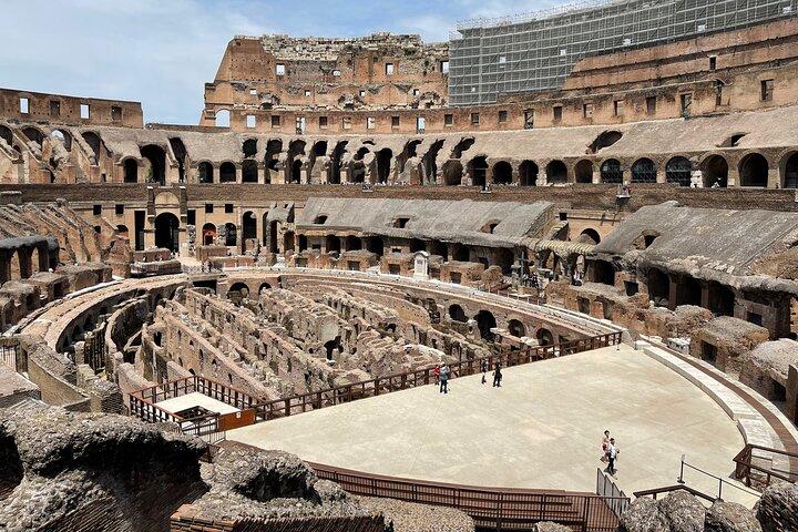 Colosseo Arena Palatina e Foro Romano Tour