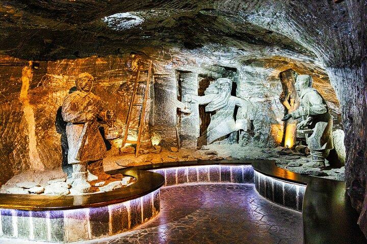 Krakow: Wieliczka Salt Mine Guided Tour with Transport