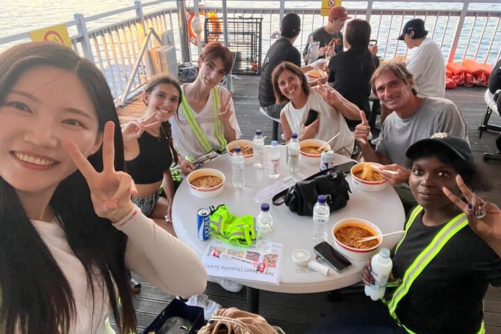 Seoul Han River Sunset Bike Tour with Rainbow Fountain Show