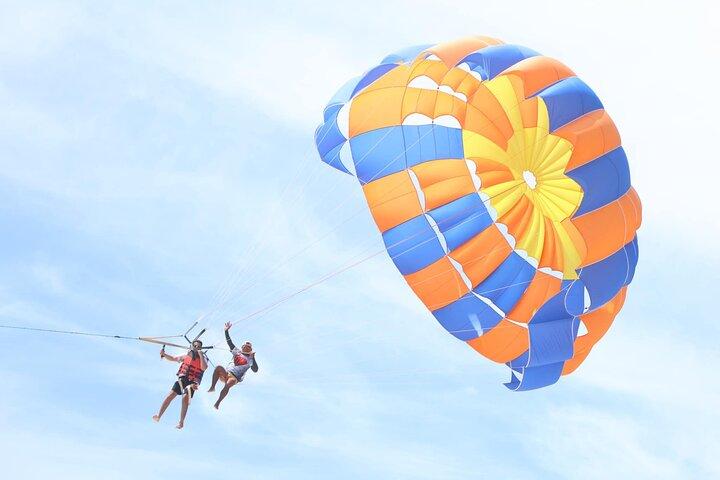 Superton Patong Beach Parasailing och Jet Skiing Experience