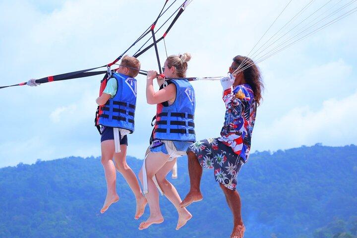Superton Patong Beach Parasailing och Jet Skiing Experience