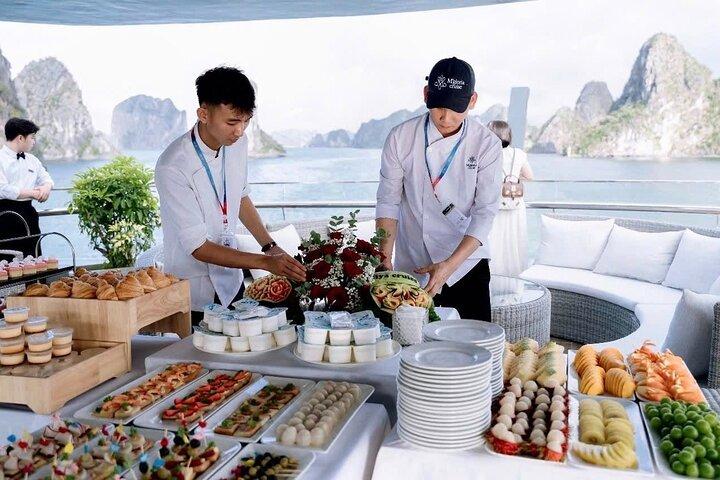 Desde Hanoi : Crucero de lujo Taliya en Ha Long & Lan Ha Bay