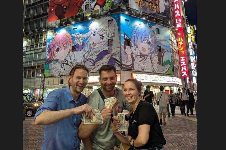 Tokyo Shinjuku Night Tour with Pachinko Gaming Experience