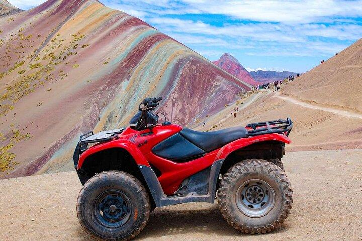ATV-eventyr på Rainbow Mountain, kun 7 minutters gang