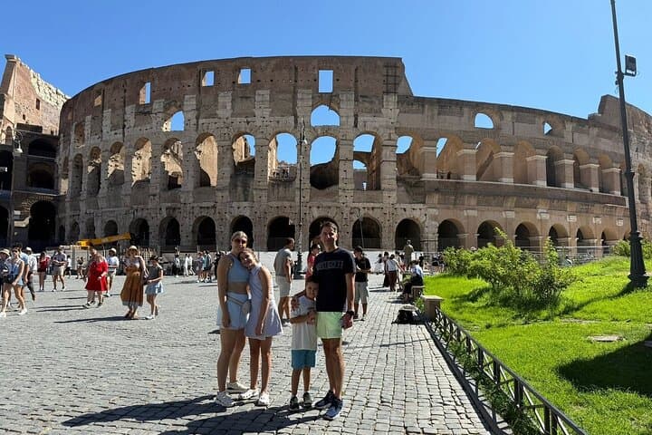 Rome: Colosseum, Roman Forum & Palatine Hill Visit + Audio Guide