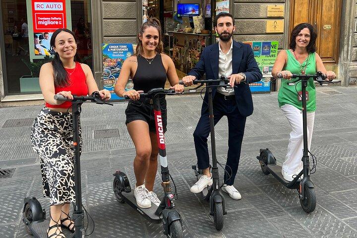 Entdecken Sie Florenz auf einer Elektrorollertour